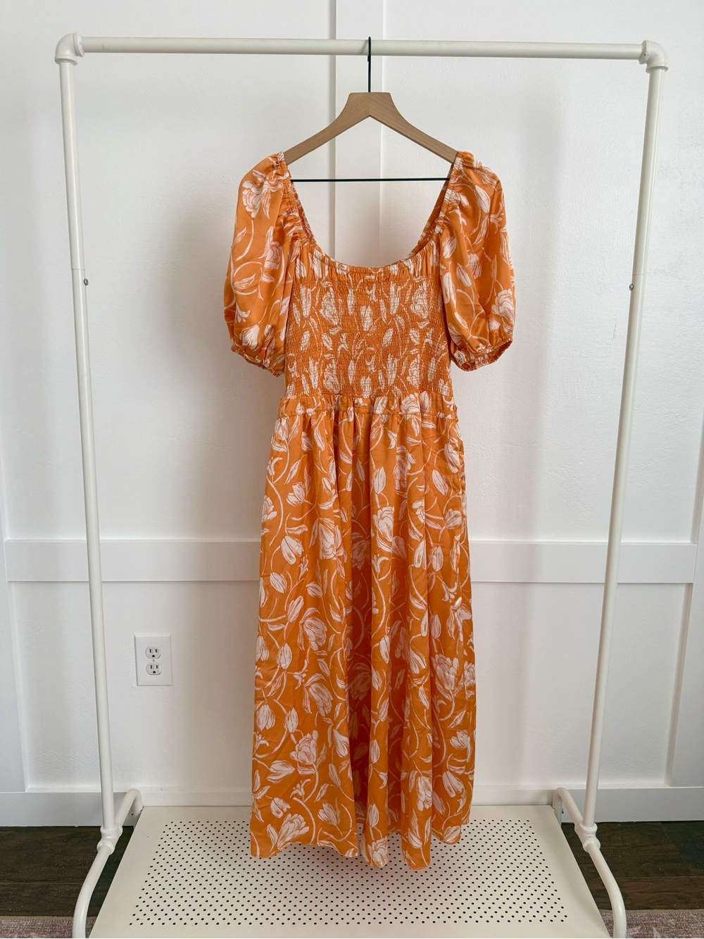 Moon River Orange Floral Puff Sleeve Midi Dress